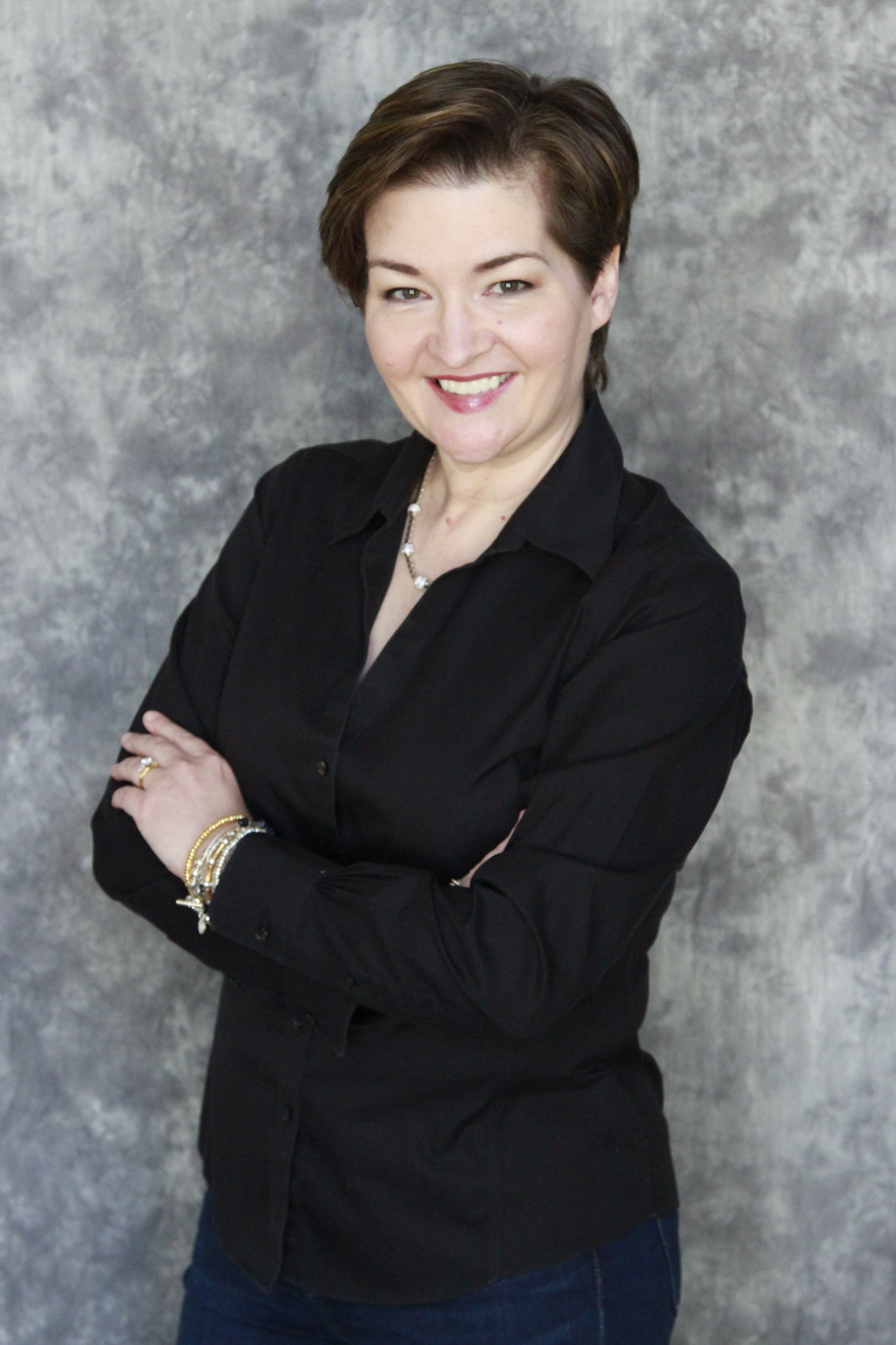 Portrait: Lara Adrian