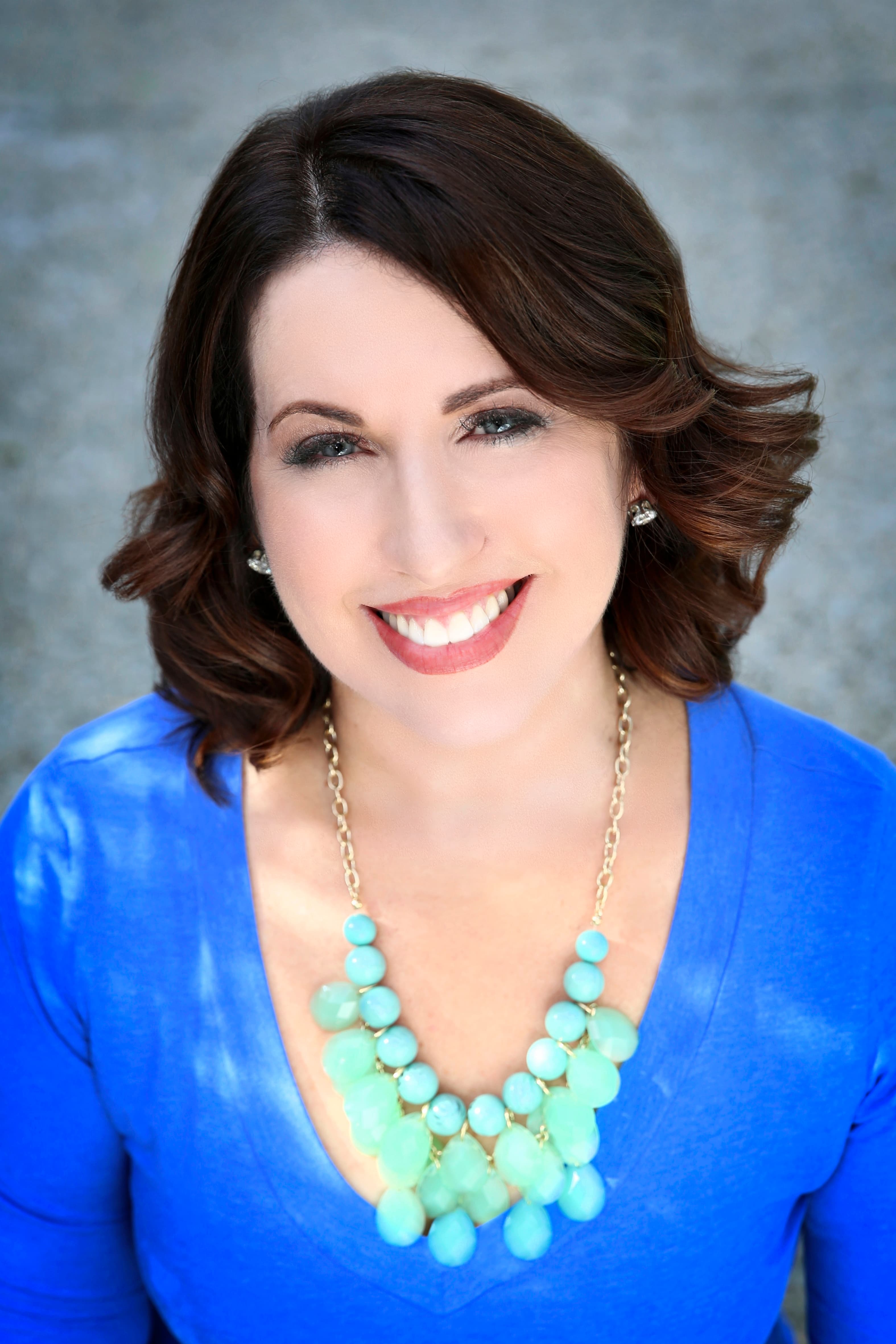 Portrait: Leisa Rayven