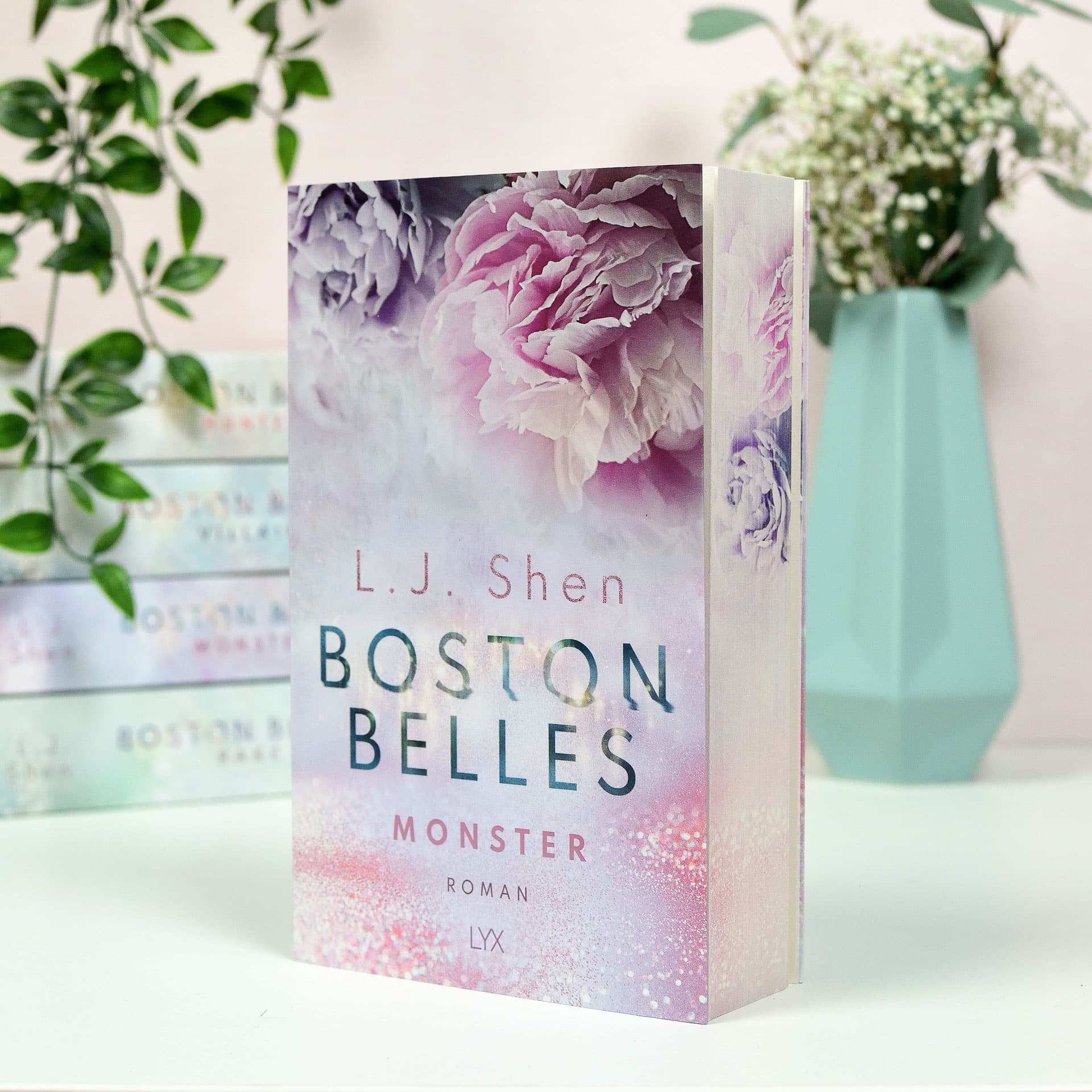 Boston Belles - Monster (Farbschnitt Ausgabe)