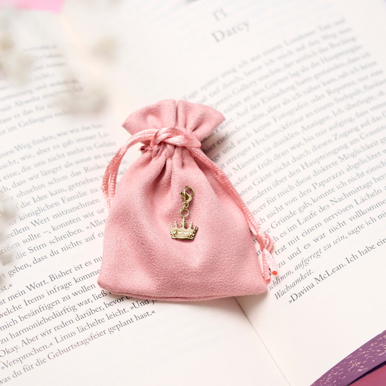 LYX Charms: ROYAL HEIST